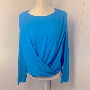 Women’s Top with adjustable sleeves